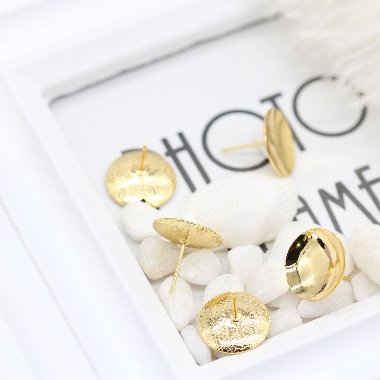 40 boucles d'oreilles rondes brillantes avec trou 14K GF, Base de cabochon vierge