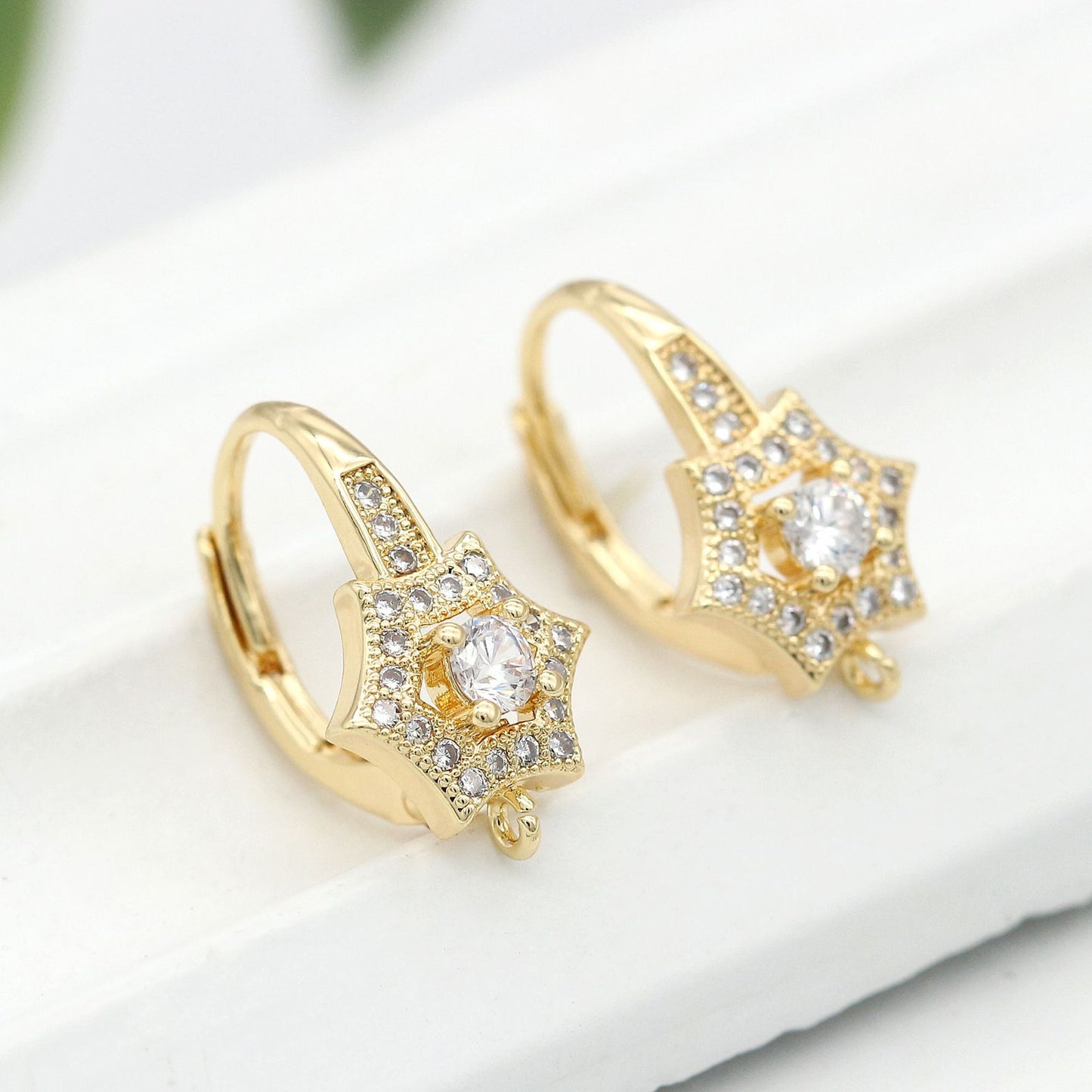4 boucles d'oreilles rondes florales avec boucle d'oreille ornée de strass 14K GF