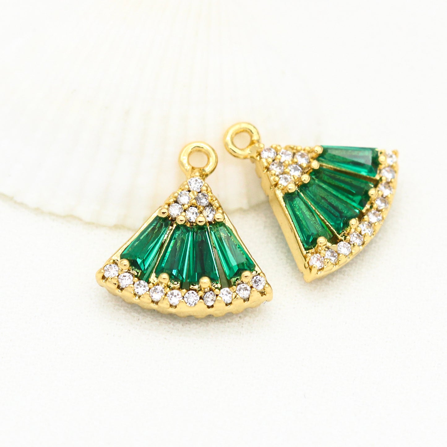 10 Fächer-Charm-Anhänger mit Strasssteinen, 14 Karat GF