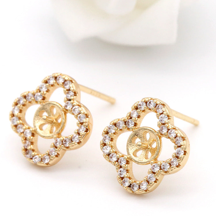 4 boucles d'oreilles florales à tige ornées de strass 14 carats GF, perles semi-percées vierges