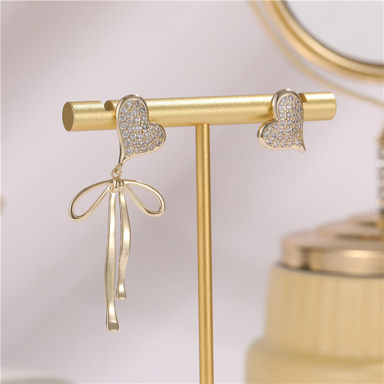 4 boucles d'oreilles à tige en forme de cœur avec nœud papillon, ornées de strass 14 carats GF