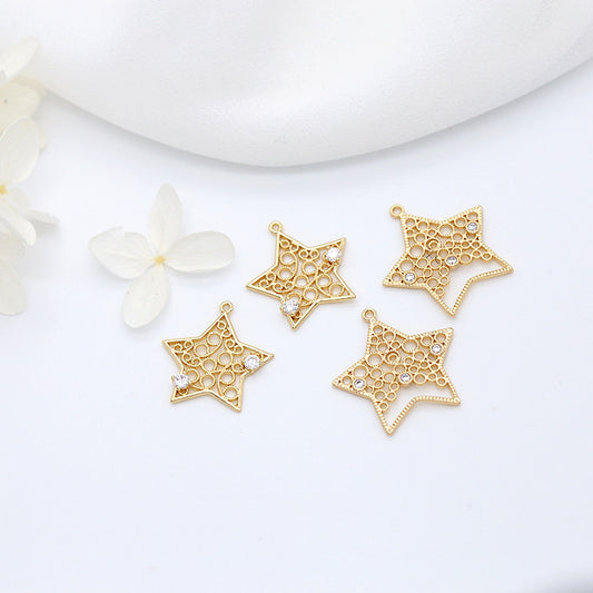 2 hohle Stern-Charm-Anhänger mit Strasssteinen, 14 Karat GF