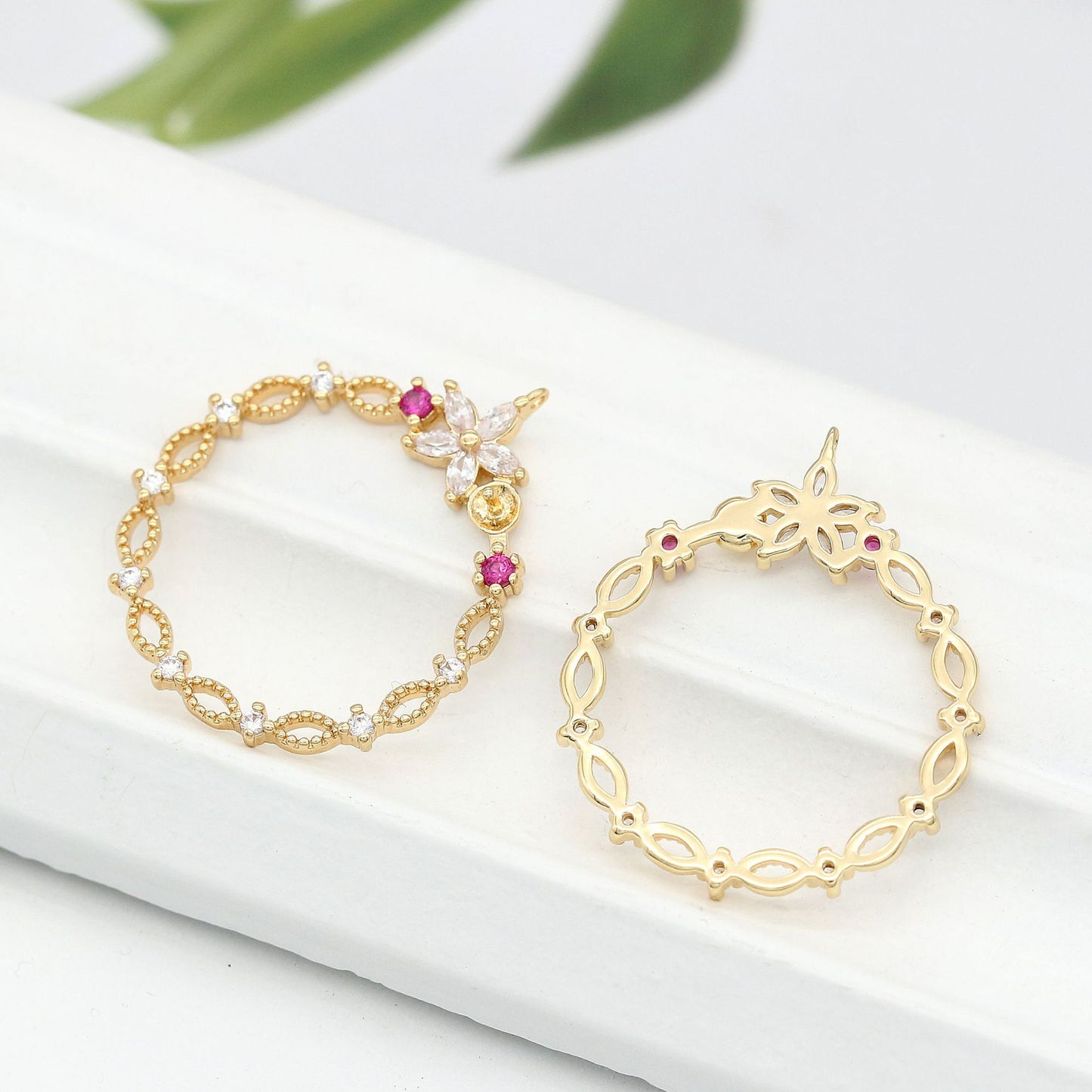 2 pendentif à breloque cercle entrelacé strass embelli 14K GF perle à moitié percée perle vierge
