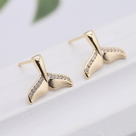 4 boucles d'oreilles à tige en forme de queue de baleine et de sirène, ornées de strass 14K GF