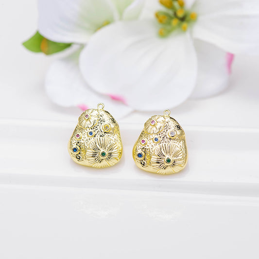 2 pendentifs à breloque florale martelée strass embellis 14K GF