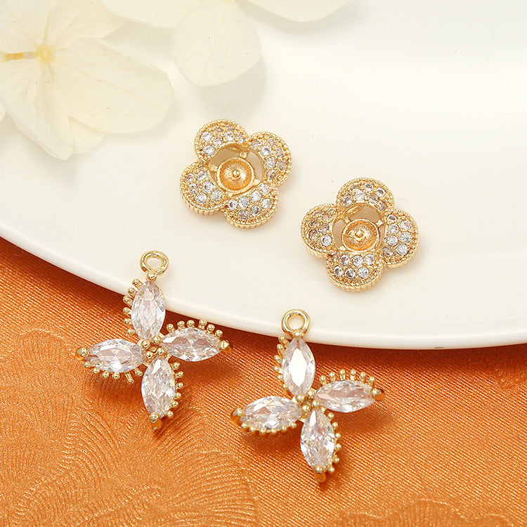 2 pendentifs à breloque florale ornés de strass 14K GF