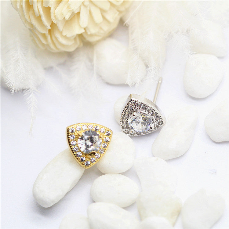 4 boucles d'oreilles à tige triangulaires arrondies, ornées de strass GF 14 carats