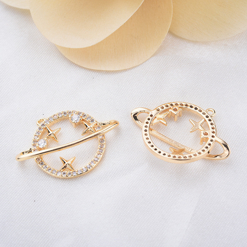 Pendentif à breloque Saturne 20 étoiles orné de strass 14K GF