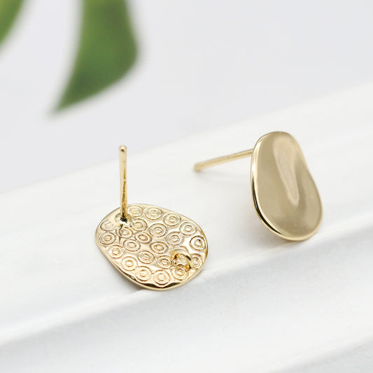 4 gebogene Ohrstecker mit Öse aus 14-karätigem GF