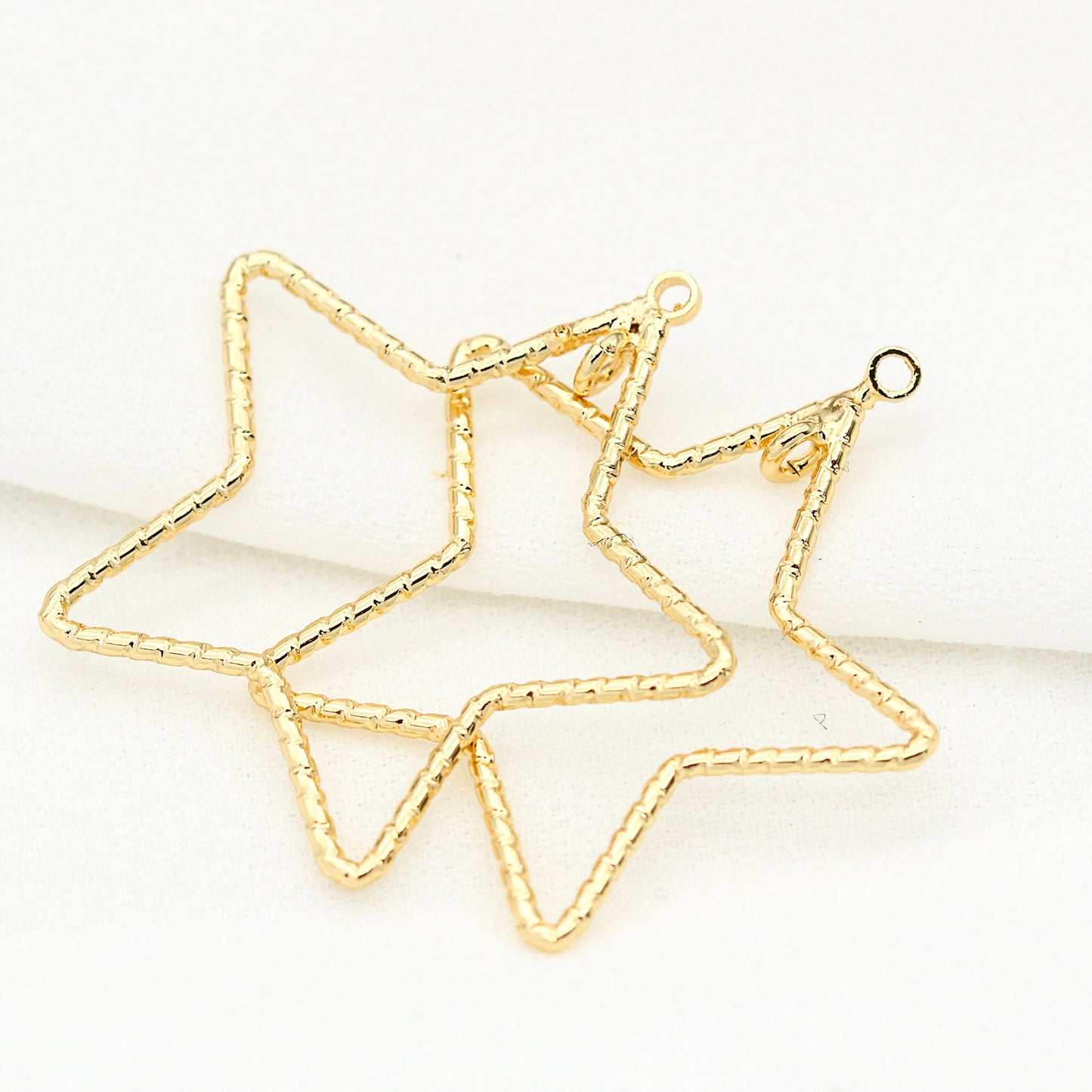 20 pendentif à breloque cercle étoile sculpté à double boucle 14K GF