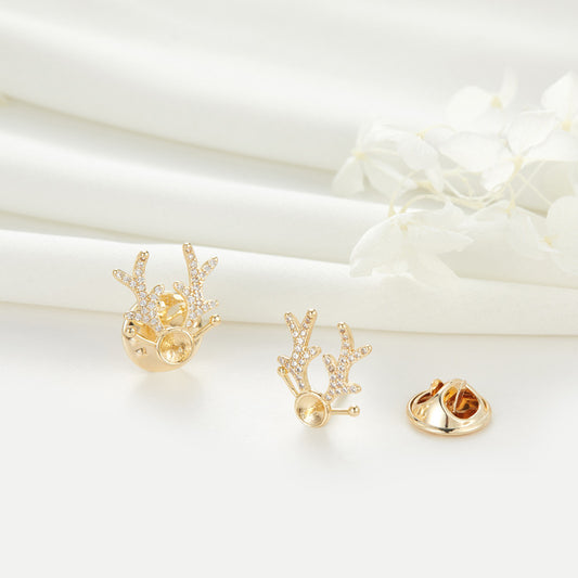 2 Rentier-Brosche, 14K GF Strass verziert