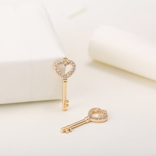 Pendentif à breloque 2 clés orné de strass 14K GF