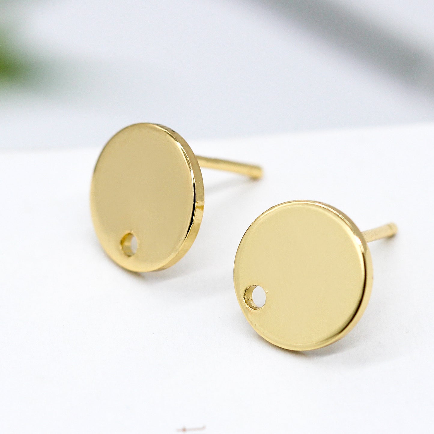 40 boucles d'oreilles rondes brillantes avec trou 14K GF, Base de cabochon vierge