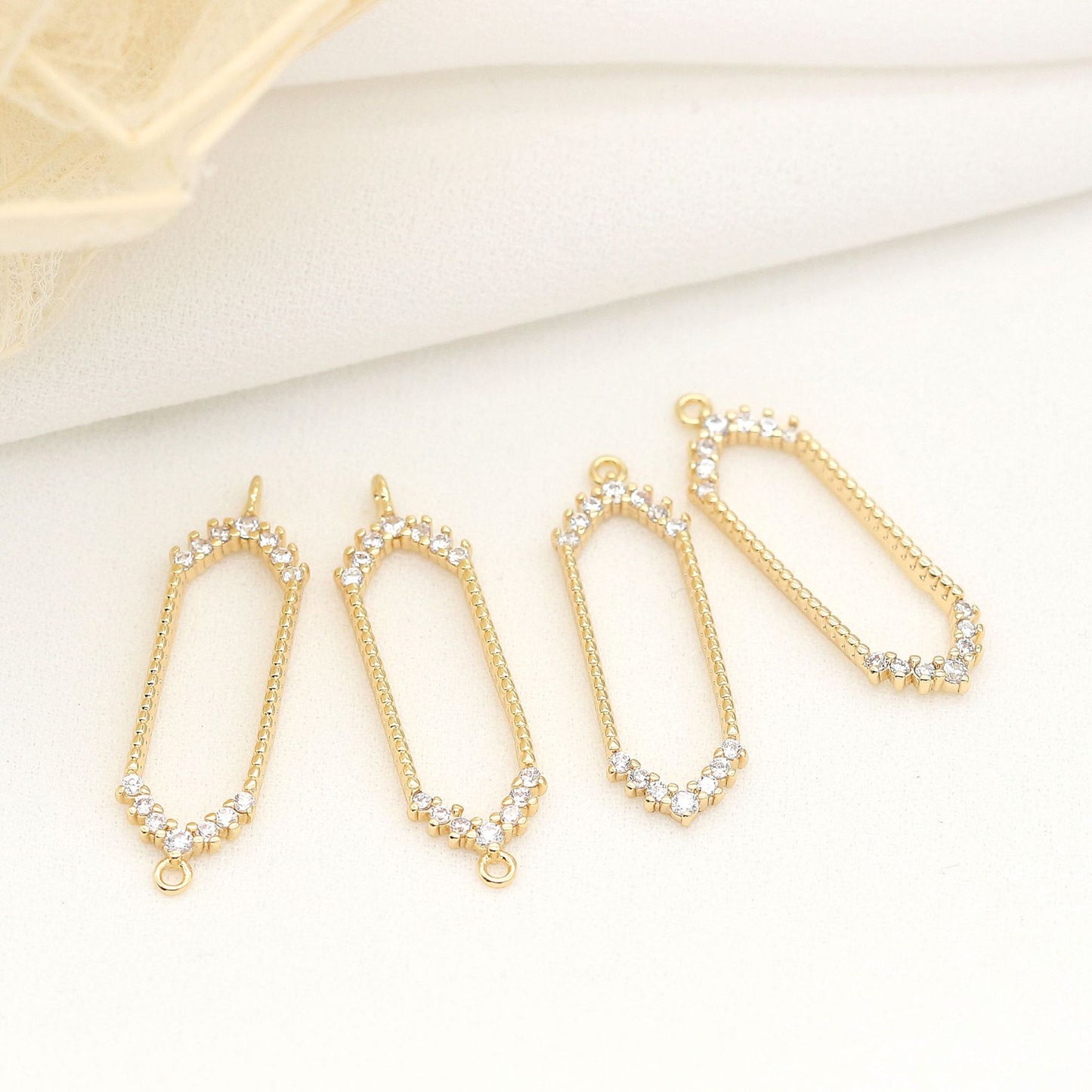 2 longs pendentifs à breloques en forme de cercle hexagonal, connecteur à double boucle, ornés de strass, 14K GF
