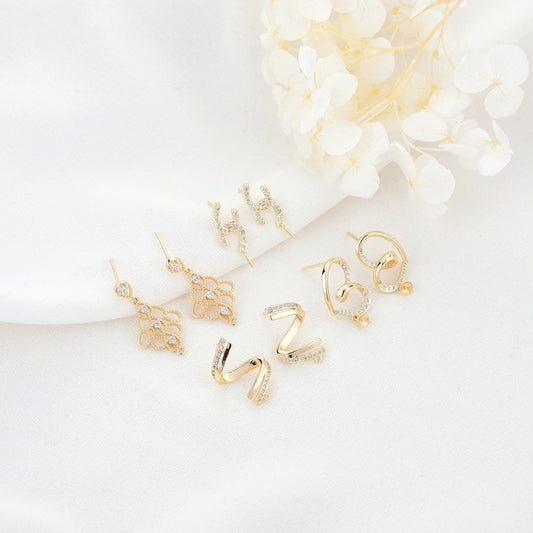 4 Ohrstecker mit Doppel-C-Herz, Strassverzierung, 14K GF-Ohrring, halbgebohrte Perle, Rohling