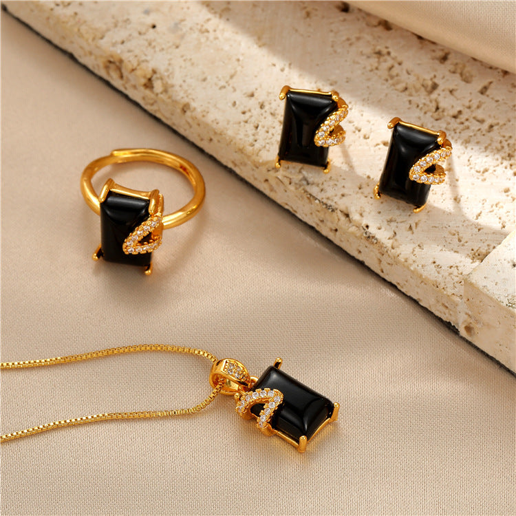 2 ensembles de pendentifs à breloques ornés de strass rectangulaires, collier, boucles d'oreilles, bague de déclaration 14K GF