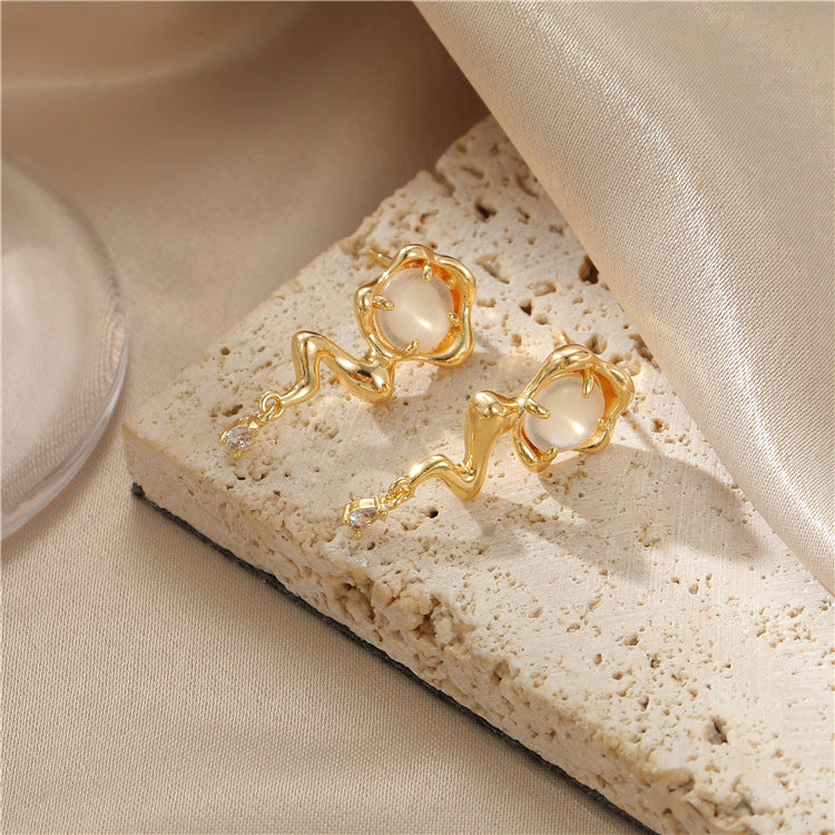 4 boucles d'oreilles à tige en forme de cercle semi-chaîne Flash 14K GF ornées de strass