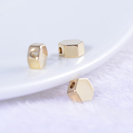 100 breloques de perles hexagonales brillantes, entretoise de perles en cuivre 14K GF