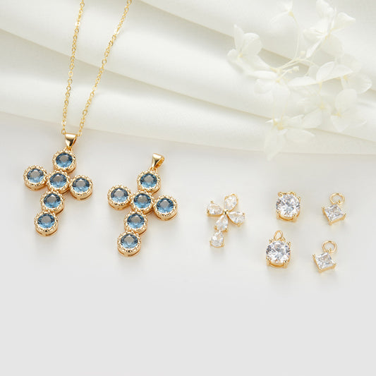 2 runde, quadratische Stein-Kreuz-Charm-Anhänger, mit Strasssteinen verziert, 14 Karat GF