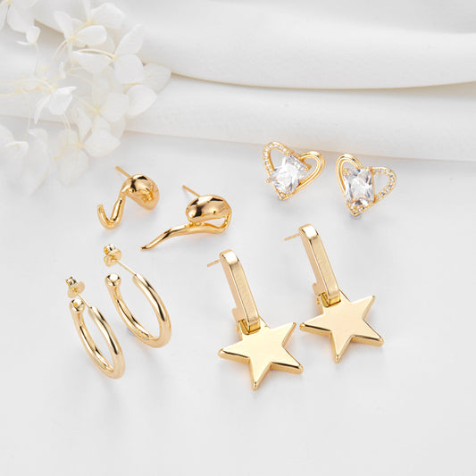 4-Sterne-Charm-Ohrstecker mit offenem Kreis, schmelzendes Herz, 14-Karat-GF-Strassverzierung