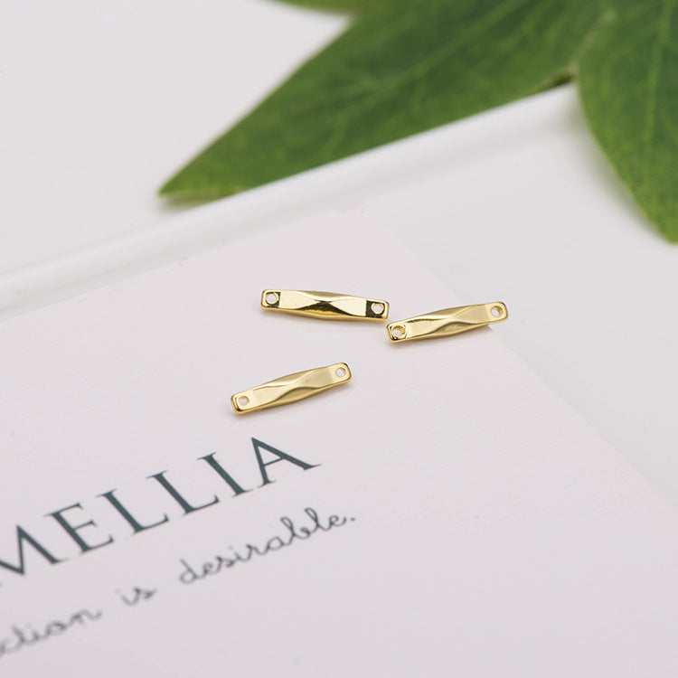 10 connecteur de charme de lien de barre à facettes minuscules à double boucle 14K GF