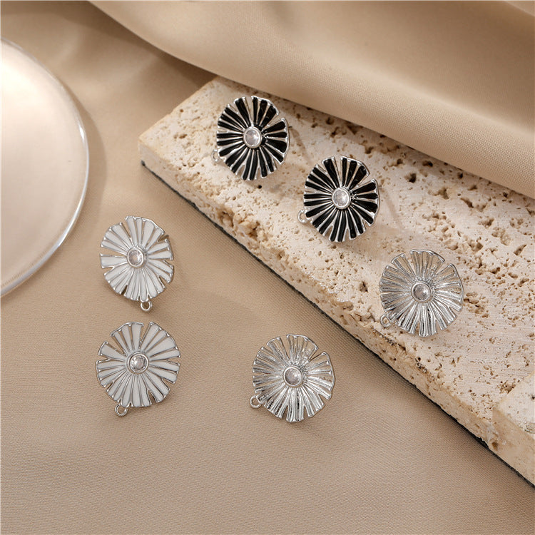 4 boucles d'oreilles florales avec boucle en émail époxy 14K GF strass embellies