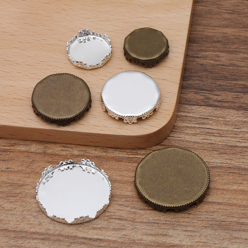 50 Crown Edge Bezel Cup Charm Flat Back Paramètres 18KGP 12mm 15mm 20mm 25mm Rond Cabochon Strass Zircon Pierre Précieuse Base Vierge