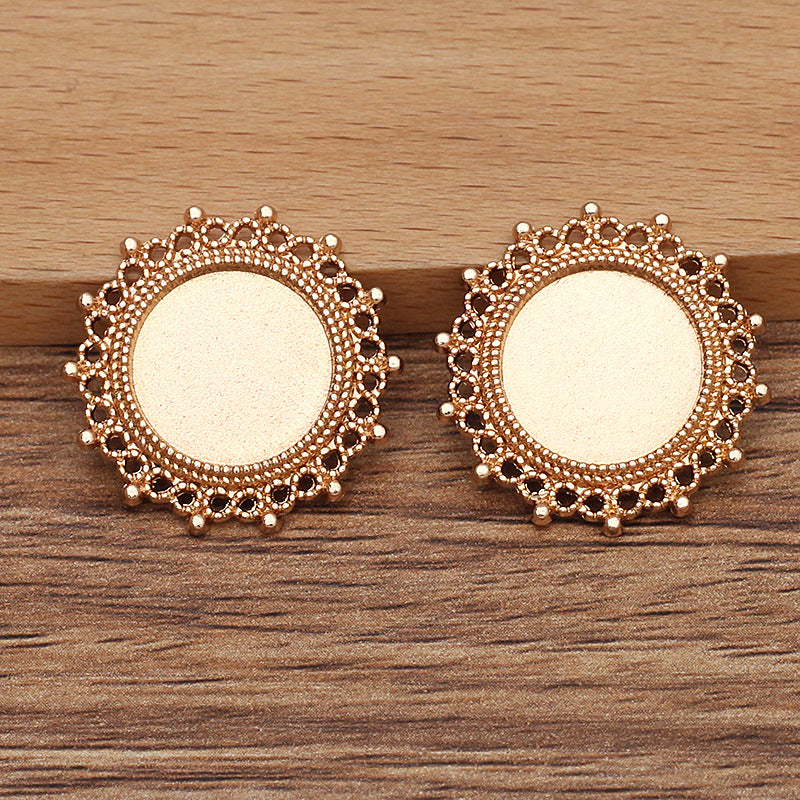 50 Round Floral Charm Pendant 18KGP 14mm Cabochon Blank Base Gemstone Piece Setting