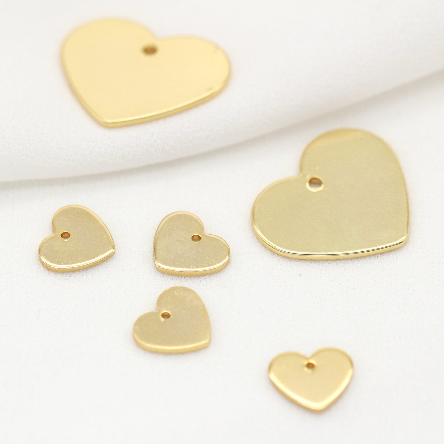 10 pendentif à breloque en forme de cœur brillant 14K GF