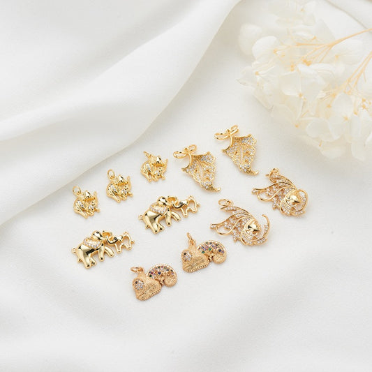 2 Elefanten-Traube-Chamäleon-Schmetterlings-Charm-Anhänger mit Strasssteinen, verziert aus 14-karätigem GF