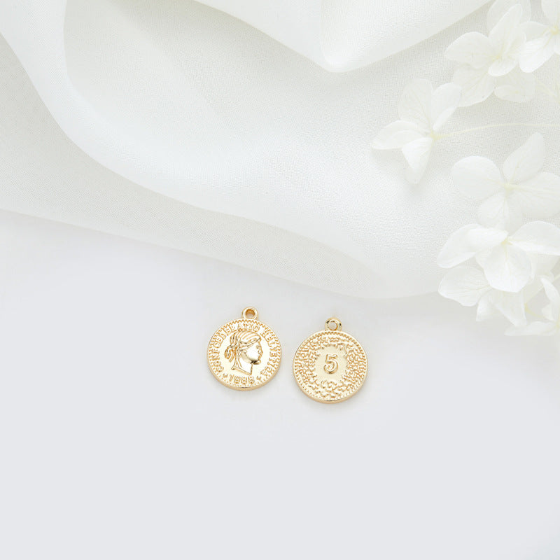 2 Queen Coin Prince Square Round Heart Diamond Tag Charm-Anhänger 14K GF