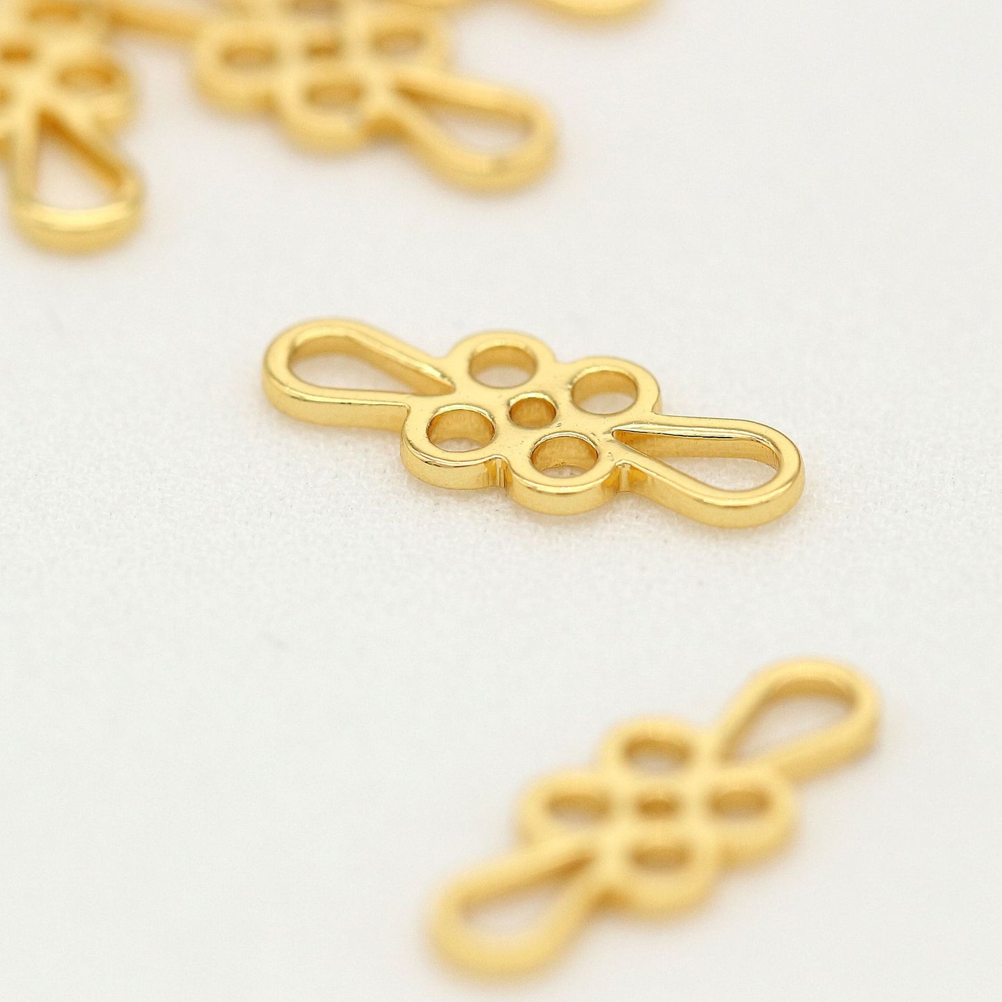 10 doppelt geschlungene florale Schleife-Glieder-Charm-Verbindungsstücke aus 14-karätigem GF