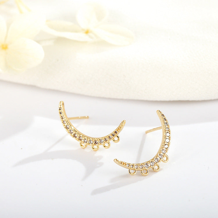 4 florale Kreis-Ohrstecker mit Öse, 14-Karat-GF-Strassverzierung