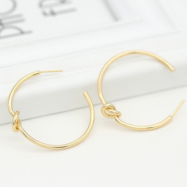 Boucles d'oreilles à tige en cercle à 4 demi-nœuds 14K GF