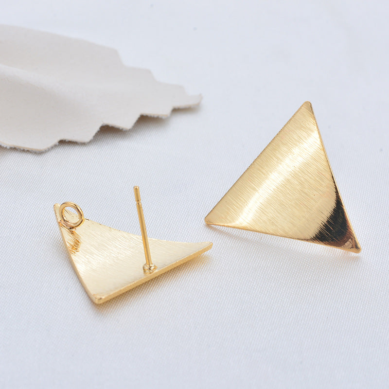20 boucles d'oreilles à tige triangulaires incurvées brillantes 14K GF