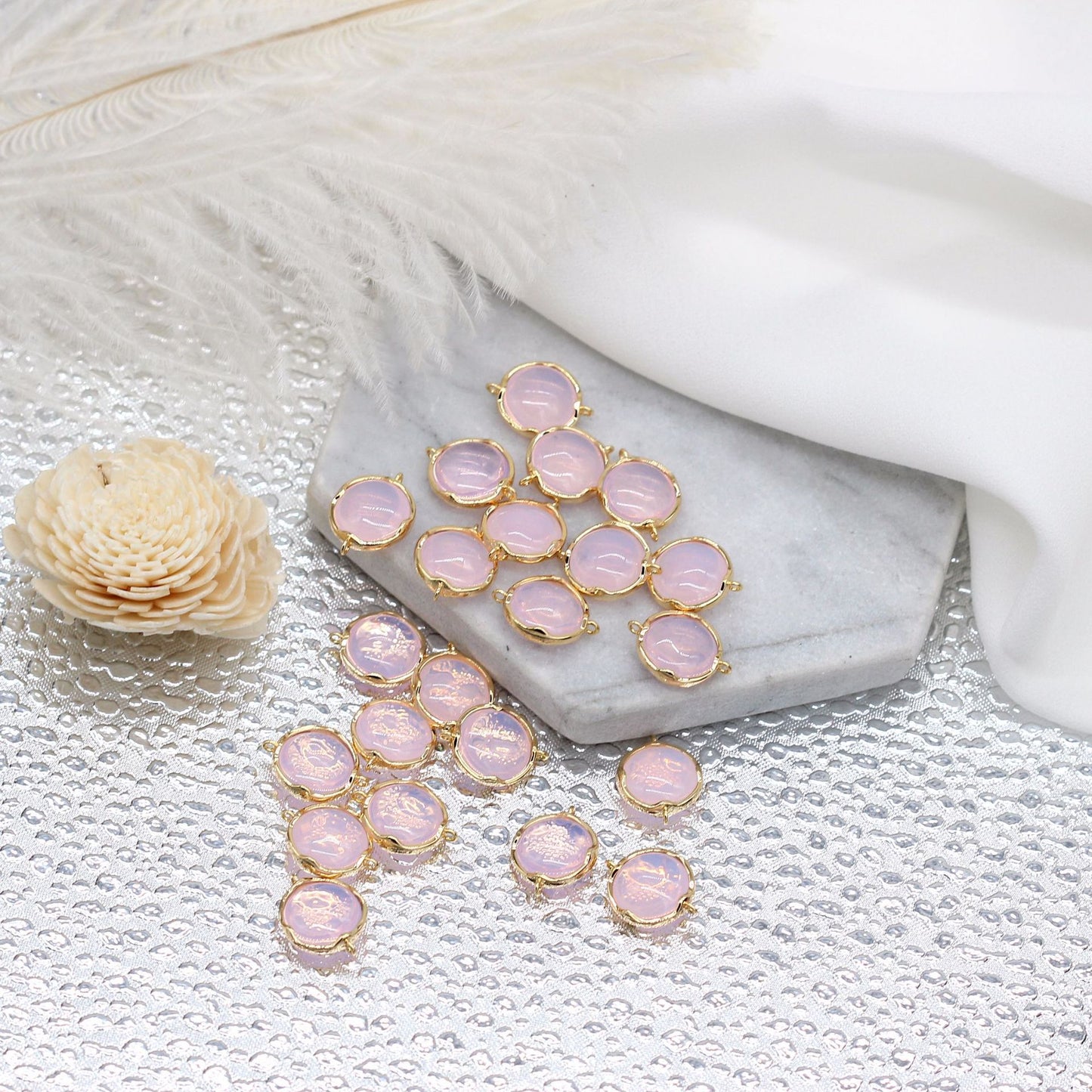 10 doppelt geschlungene runde Charm-Verbindungsstücke mit Strassverzierung aus 14-karätigem GF