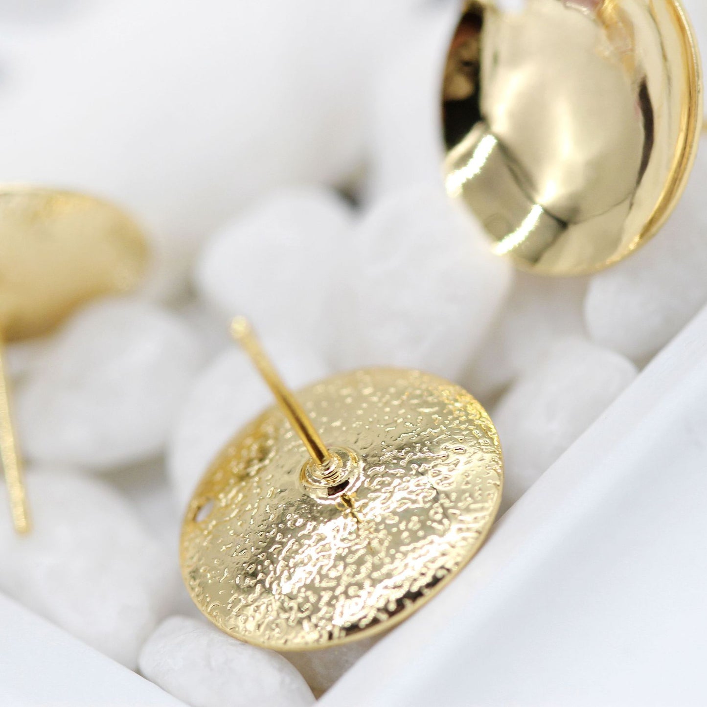 40 boucles d'oreilles rondes brillantes avec trou 14K GF, Base de cabochon vierge