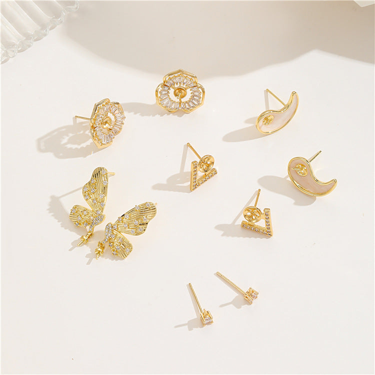 4 boucles d'oreilles florales à tige ornées de strass 14 carats GF, perles semi-percées vierges