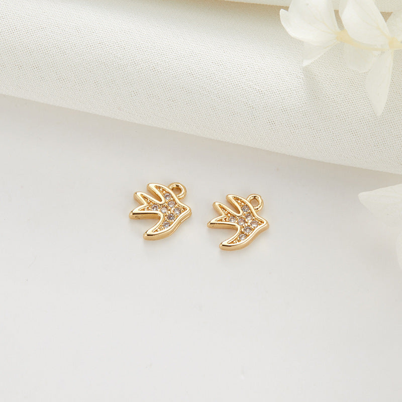 Pendentif à breloque dauphin musique pigeon à 2 feuilles orné de strass 14K GF