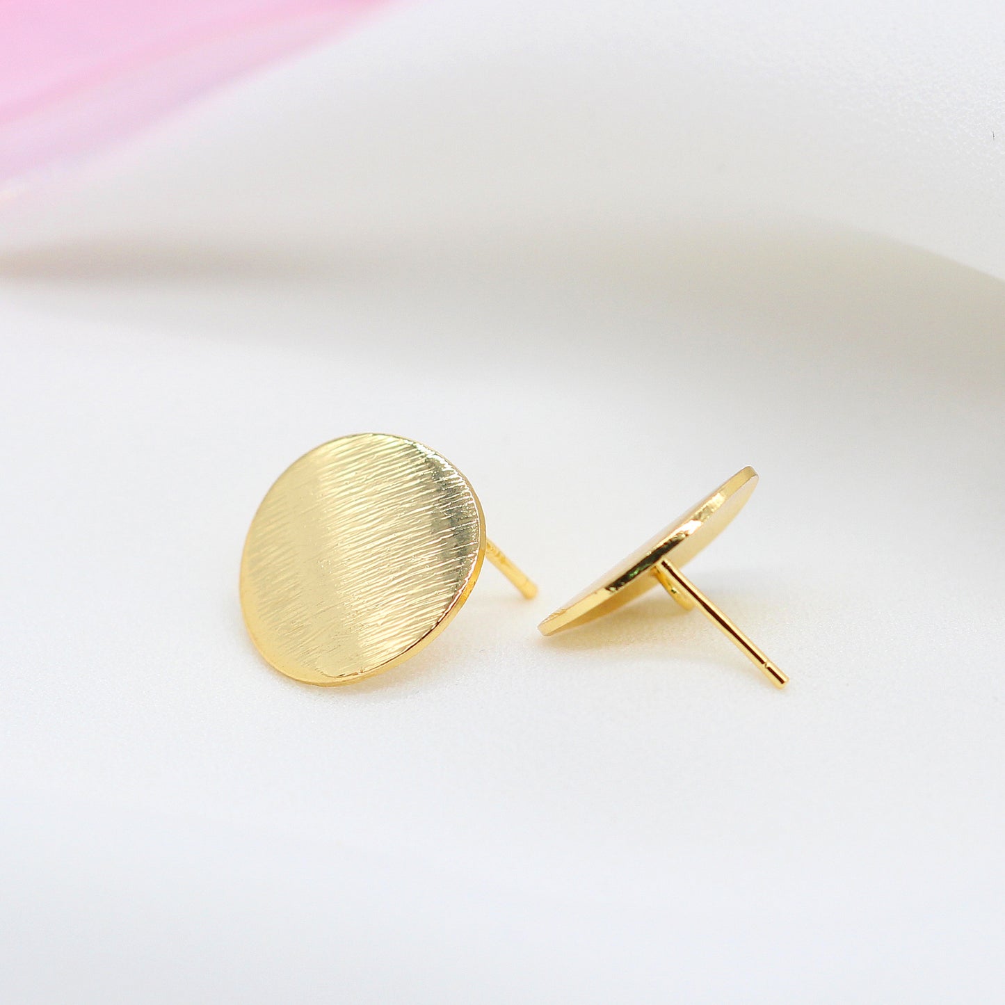 20 boucles d'oreilles rondes incurvées givrées avec boucle d'oreille 14K GF