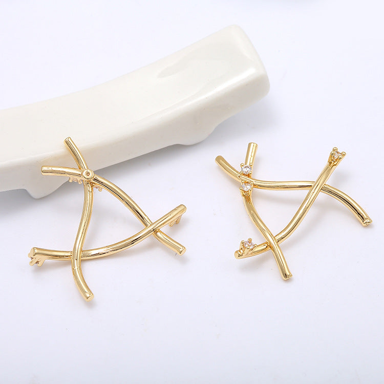 2 pendentifs à breloque triangle torsadés ornés de strass 14K GF