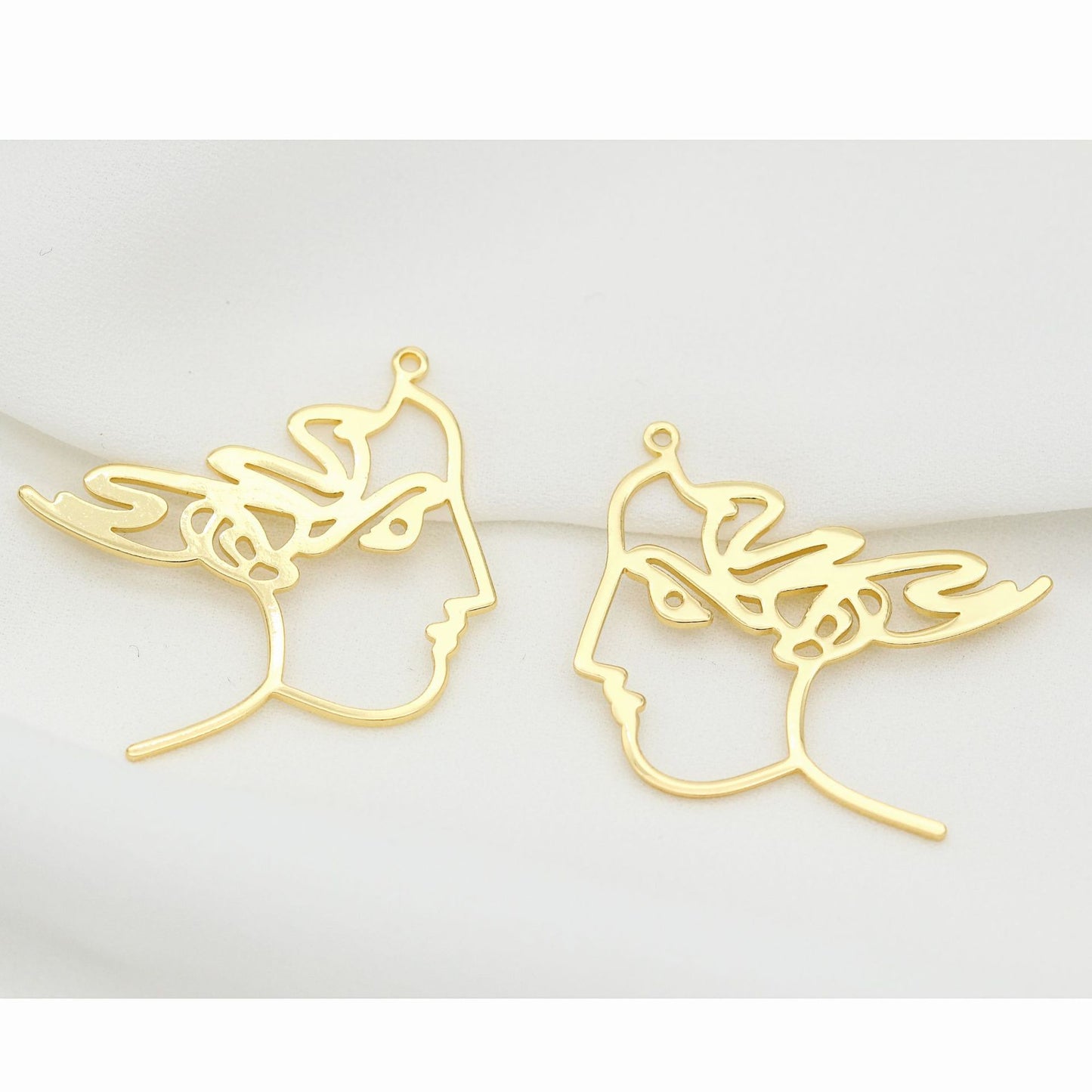 10 wunderschöne Mädchen-Kreis-Charm-Anhänger aus 14 Karat GF