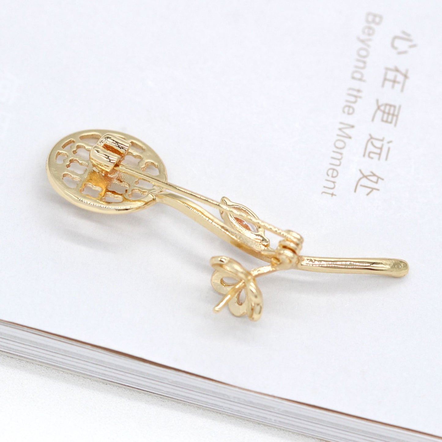 Broche à 5 branches florales 14K GF, strass, dôme rond, réglage de cabochon, perle à moitié percée, vierge