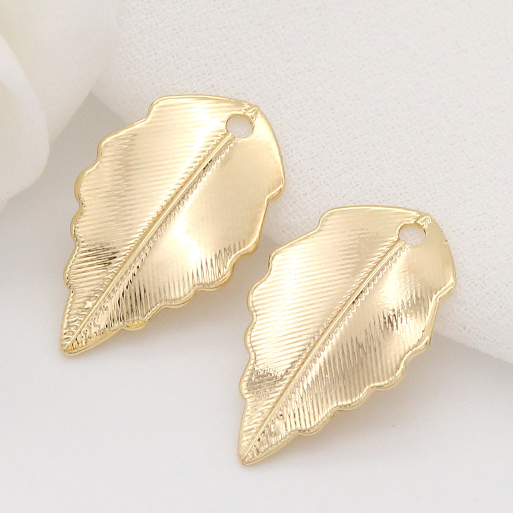 10 gebogene Blatt-Charm-Anhänger aus 14 Karat GF