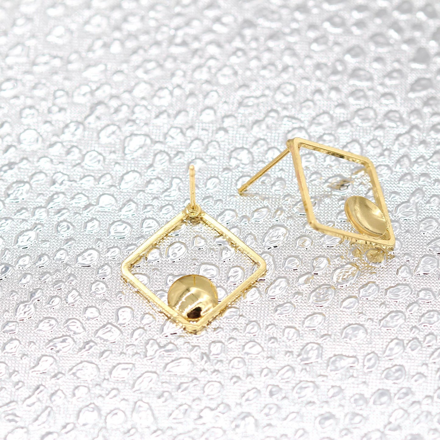 40 quadratische Kreis-Ohrstecker, 14 K GF, ohne Löcher, Perlen, blanko