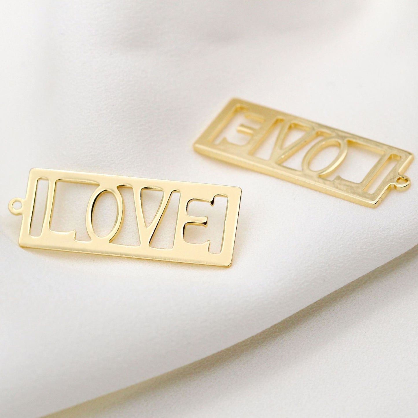 10 pendentifs à breloques rectangulaires en forme de pièce d'amour 14K GF