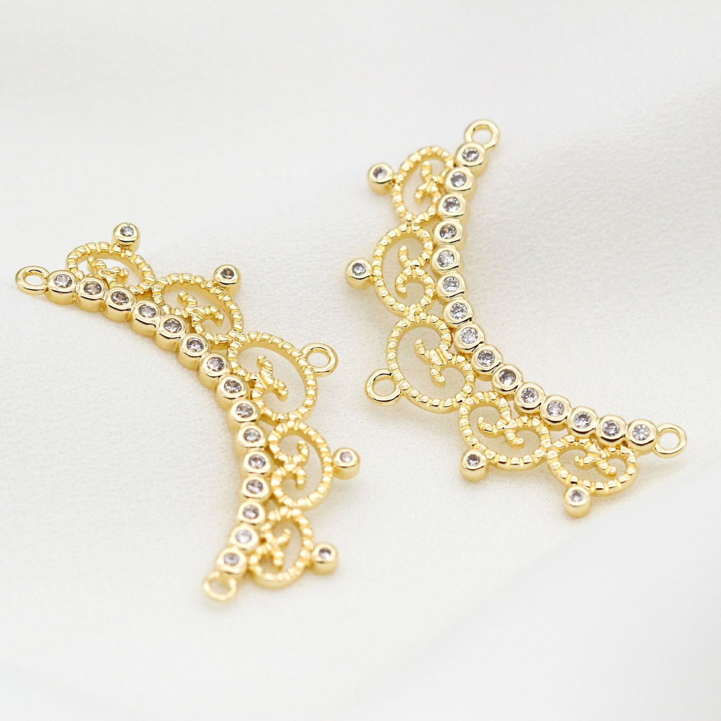 5 Multi Looped Hollow Bent Charm Connector Strassverzierung 14K GF
