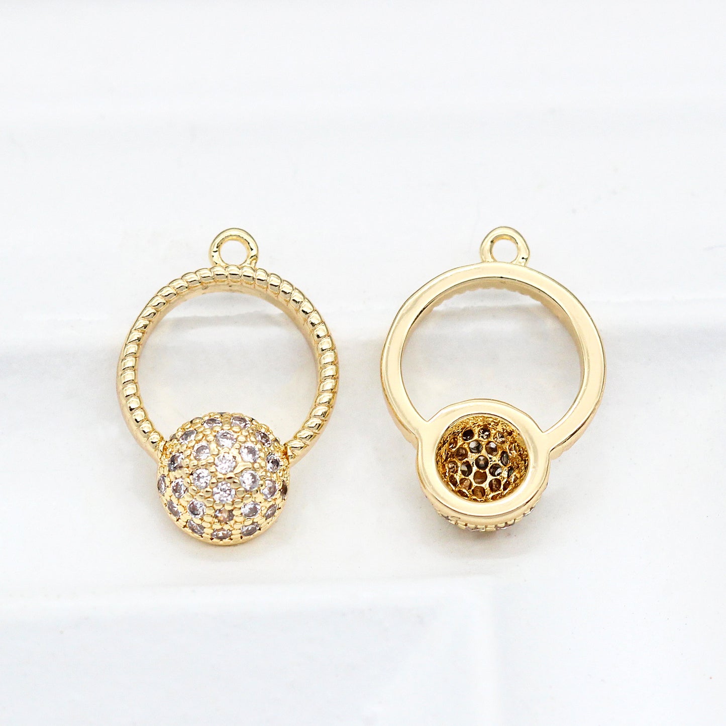 20 pendentifs à breloques ronds ornés de strass 14K GF