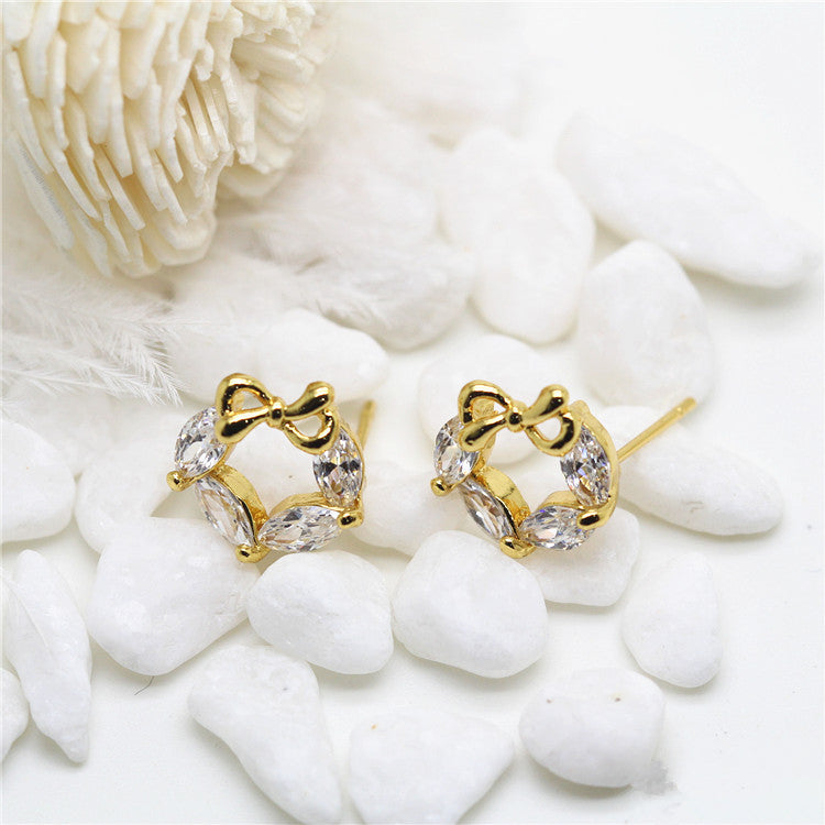 10 Ohrstecker mit Schleife, Kreis, 14 Karat GF, mit Strasssteinen verziert