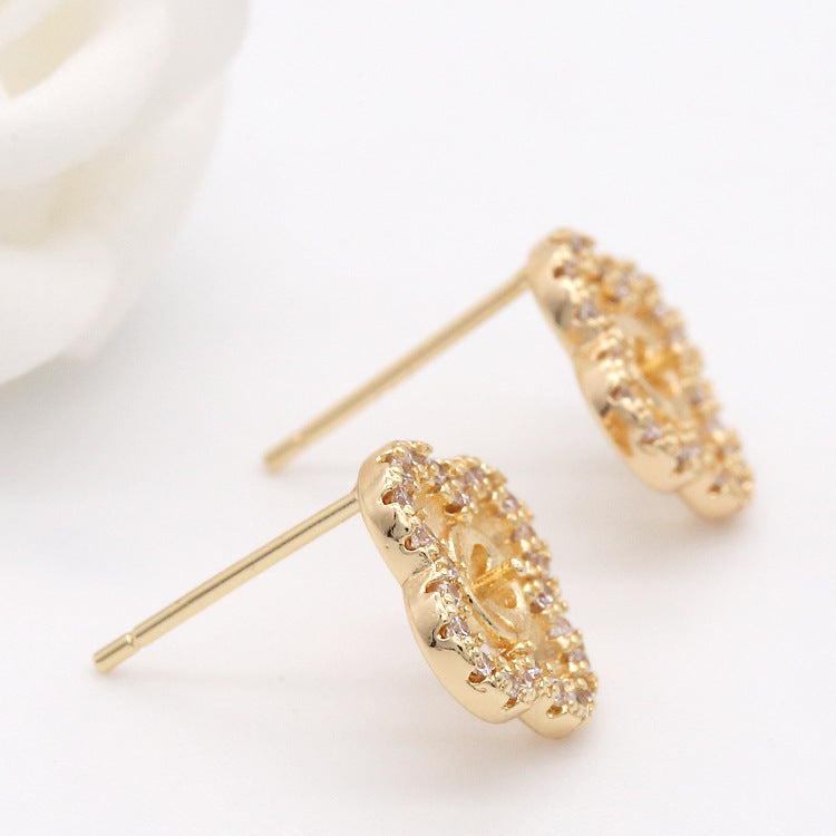 4 boucles d'oreilles florales à tige ornées de strass 14 carats GF, perles semi-percées vierges